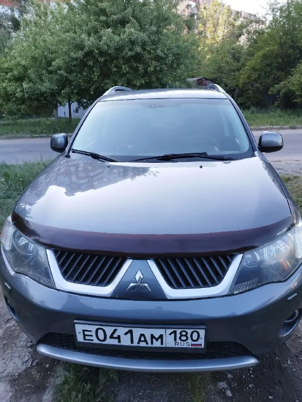 Продам mitsubishi outlander xl, 2008 года выпуска. машина куплена в автосалоне донецка. двигатель 4b12 объемом 2.4 л, коробка автоматическая ( вариатор ), установлено газовое оборудование. пробег 220 тыс км. автомобиль исправен и ухожен, масло не ест, коробка не питается, ходовая не тарабанит. в птс первый хозяин, учёт рф. хорошая комплектация, есть все для комфортной езды : подключаемый полный привод ( с функцией блокировки ), климат-контроль, круиз-контроль, датчики дождя, света, мультируль, электропакет, подогрев сидений, современная магнитола, диски r18, тонировка, сигнализация, 2 ключа, большой багажник. автомобиль идеально подходит для большой семьи. цена : 1млн 100 тыс руб. обмен не интересует. продажа в связи с покупкой нового авто. торг у капота. авто находится в донецке, мкр текстильщик. больше фото по запросу. игорь +79493281522 📞 звоните: +7(949)3281522 - фотография - 2