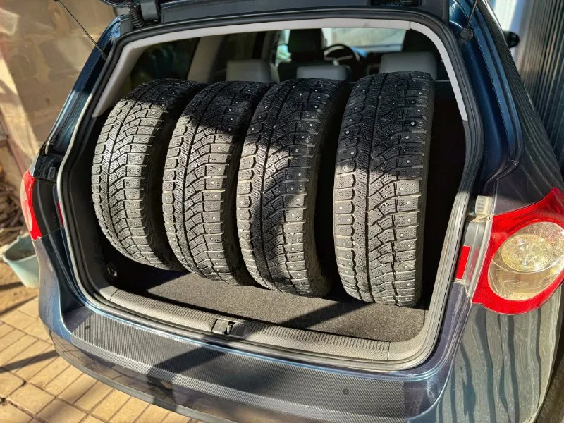 Volkswagen passat b6 (2007) 2.0 tfsi акпп 200 л. с. | 9 500 usd комфортное и вместительное авто, пригнано из америки в 2017 году, в редком сочетании надёжного мотора и кузова, в хорошем, ухоженном состоянии. расход топлива, город / трасса / смешанный – 12 / 6.8 / 9 л. / 100 км тип двигателя / марка топлива / бак – бензин / аи-98 / 70 л. полная масса / разгон до 100 км/ч – 2 150 кг / 7.9 сек. vin-код: wvwtk73c57e218244 пробег: 205 000 км по кузову авто не битое, не гнилое, но не идеальное, по лкп есть моменты, поэтому цена ниже рыночной. по ходовой всё нормально. использовалось мало, в основном по городу в сухую погоду, как машина выходного дня, для семьи, поездок на работу и на море. размеры кузова: длина / высота – 4 774 мм / 1 517 мм ширина / клиренс – 1 820 мм / 150 мм в салоне не курили. вовремя менялось масло, фильтры и прочие расходники. резина хорошая, лето + зима. диски 205/55 r16. продажа не спешная, в связи с покупкой авто классом выше. богатая комплектация: п 📞 звоните: +7(949)3418803 - фотография - 10