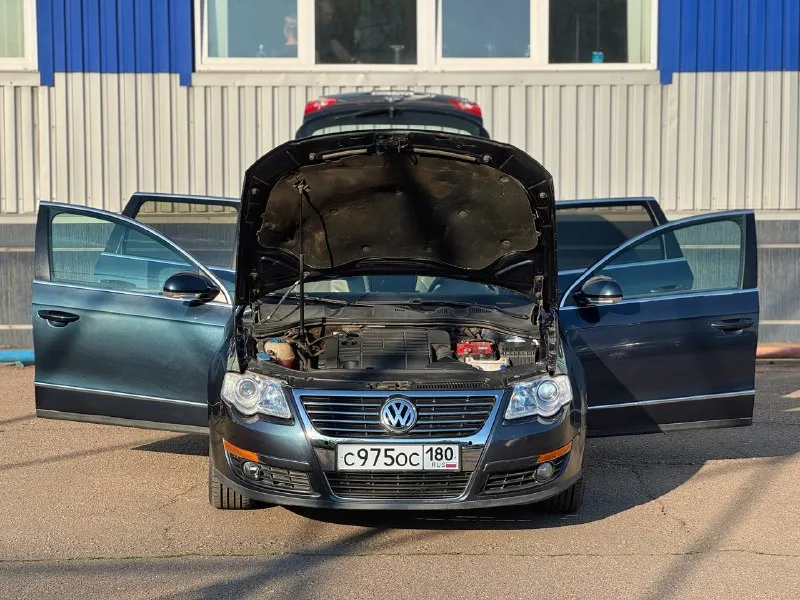 Volkswagen passat b6 (2007) 2.0 tfsi акпп 200 л. с. | 9 500 usd комфортное и вместительное авто, пригнано из америки в 2017 году, в редком сочетании надёжного мотора и кузова, в хорошем, ухоженном состоянии. расход топлива, город / трасса / смешанный – 12 / 6.8 / 9 л. / 100 км тип двигателя / марка топлива / бак – бензин / аи-98 / 70 л. полная масса / разгон до 100 км/ч – 2 150 кг / 7.9 сек. vin-код: wvwtk73c57e218244 пробег: 205 000 км по кузову авто не битое, не гнилое, но не идеальное, по лкп есть моменты, поэтому цена ниже рыночной. по ходовой всё нормально. использовалось мало, в основном по городу в сухую погоду, как машина выходного дня, для семьи, поездок на работу и на море. размеры кузова: длина / высота – 4 774 мм / 1 517 мм ширина / клиренс – 1 820 мм / 150 мм в салоне не курили. вовремя менялось масло, фильтры и прочие расходники. резина хорошая, лето + зима. диски 205/55 r16. продажа не спешная, в связи с покупкой авто классом выше. богатая комплектация: п 📞 звоните: +7(949)3418803 - фотография - 5