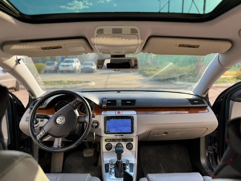 Volkswagen passat b6 (2007) 2.0 tfsi акпп 200 л. с. | 9 500 usd комфортное и вместительное авто, пригнано из америки в 2017 году, в редком сочетании надёжного мотора и кузова, в хорошем, ухоженном состоянии. расход топлива, город / трасса / смешанный – 12 / 6.8 / 9 л. / 100 км тип двигателя / марка топлива / бак – бензин / аи-98 / 70 л. полная масса / разгон до 100 км/ч – 2 150 кг / 7.9 сек. vin-код: wvwtk73c57e218244 пробег: 205 000 км по кузову авто не битое, не гнилое, но не идеальное, по лкп есть моменты, поэтому цена ниже рыночной. по ходовой всё нормально. использовалось мало, в основном по городу в сухую погоду, как машина выходного дня, для семьи, поездок на работу и на море. размеры кузова: длина / высота – 4 774 мм / 1 517 мм ширина / клиренс – 1 820 мм / 150 мм в салоне не курили. вовремя менялось масло, фильтры и прочие расходники. резина хорошая, лето + зима. диски 205/55 r16. продажа не спешная, в связи с покупкой авто классом выше. богатая комплектация: п 📞 звоните: +7(949)3418803 - фотография - 7
