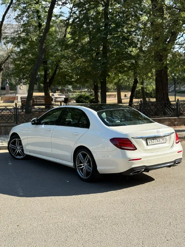 Mercedes e200 w213 4matic 2016 год 2.0 турбо бензин полный привод автомат пробег: 163000км авто в хорошем состоянии. обслужена. amg пакет, панорама, память сидений, carplay, 2 ключа. цена 2.8🍋 возможен обмен г. луганск тел. +79591917710 📞 звоните: +7(959)1917710 - фотография - 3