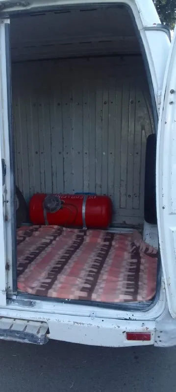 Продам автомобиль! газ соболь 2004г. газ/бензин! автомобиль в отличном техническом и внешнем состоянии! 2 хозяина! в одних руках с 2007г. мотор 405 инжектор! работает как положено! не троит не дымит, масло не расходует! по коробке передач и ходовой части все отлично! автомобиль абсолютно без вложений завел и поехал на любое расстояние! кузов целый! не ржавый и не гнилой! рама и все силовые части конструкции целые! салон чистый и опрятный! документы чистые, без штрафов/запретов и прочего! цена 515.000т торг после осмотра! тел: +7 (949) 426-74-93, плохая связь, дозваниваетесь! или же пишите/звоните на telegram: +7 905 496 0638. 📞 звоните: +7(949)4267493 - фотография - 10