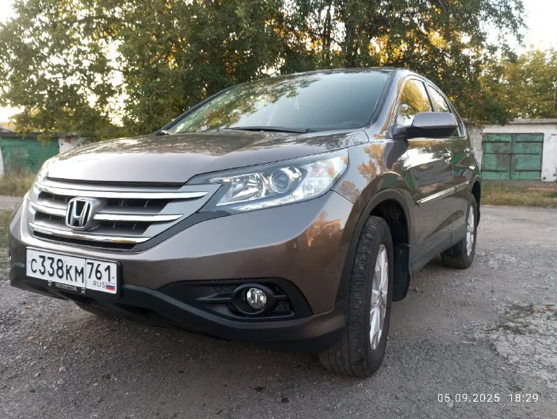 Honda срв 2013г. двигатель 2.4 бензин 190л. с. , автомат, полный привод, кондиционер, круиз, стеклоподъёмники, камера заднего вида, люк, датчик света. машина полностью обслужена, всё жидкости заменены:мосты, коробка, двигатель. свечи новые. сигнализация стар лайн с автозапуском. комплект зимних шин. +79493739606 звонить по этому номеру. 📞 звоните: +7(949)3739606 - фотография - 5