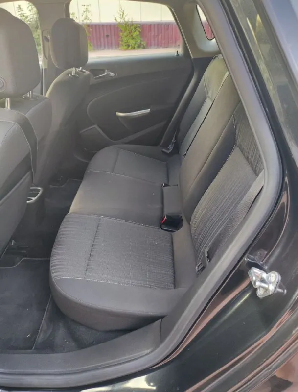 Opel astra j 2011 1.6(115 л. с.) пробег- 175.000 км. 1 хозяин. комплектация-active+ автомобиль в отличном состоянии, полностью обслужен по регламенту, бережная эксплуатация! центральный замок. сигнализация. ходовые огни. задний парктроник. эл. зеркала с подогревом. 4 эл. стекла. подогрев сидений и руля. климат контроль. круиз контроль. мультируль. штатная магнитола. датчик дождя. датчик света. кожаный руль. громкая связь. usb, aux, bluetooth. противотуманные фары. легкосплавные диски r17 с хорошей летней резиной. мотор, коробка, ходовая- отлично! салон чистый, ухоженный! юридически чистый! цена: 690.000 руб. тел: +79496462713 - фотография - 10