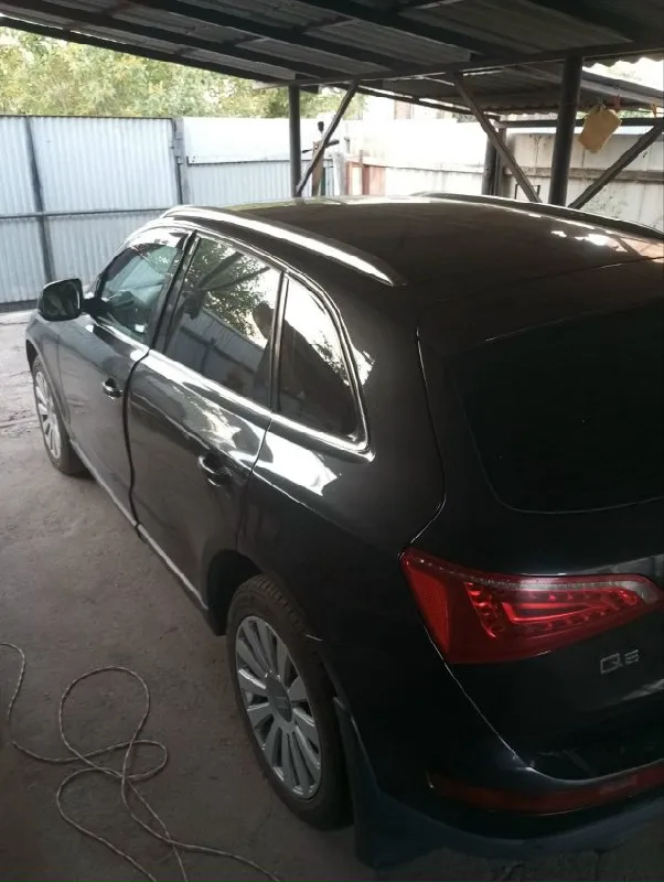 Продам audi q 5.2010 г. машина в хорошем состоянии. поменяны цепи грм, новые форсунки и сцепление. акб тоже новый. обслужена. масла поменяны. я собственник, не перекуп. продается в связи с жизненной необходимостью. машина хорошей комплектации. подробности по +7949 5115443. цена 1600 000 📞 звоните: +7(949)5115443 - фотография - 3