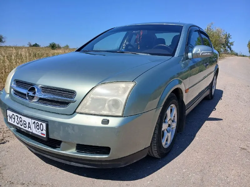 Продам opel vectra c 2002 г. в. коробка f17; механика 5 ст; двигатель: 1.8 122 л. с. z18xe. во владении 5 лет (арестов и запретов нет ) для своих годов машина в хорошем состоянии, не гнилая по кузову возрастные недочеты кузов оцинкован полез лак на бампере (на фото видно ). хорошая комплектация: -электростеклоподъемники передние -электро зеркала с подогревом - кондиционер 2 зонный климат контроль ( заправлен, работает отлично ) -камера заднего вида -сиденья с подогревом -мультимедиа с навигацией - регулировка руля по вылету -регулировка руля по высоте -центральный замок -система стабилизации (esp) -подушки безопасности боковые -подушка безопасности водителя -подушка безопасности пассажира -антиблокировочная система (abs) -круиз контроль все что должно гореть и светится-работает цена 500 т р торг у капота тел +7 949 5958174 владимир 📞 звоните: +7(949)5958174 - фотография - 7