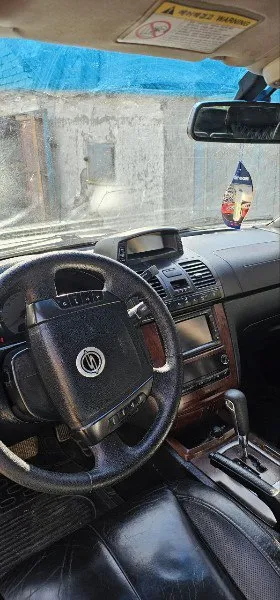 Ssang yong rexton 2004 г. 2.7 xdi (турбодизель), пробег-200 тыс. км, родной, полный привод, настоящий рамный корейский внедорожник. не гнилой, форсунки обслужены, двигатель сухой полностью, не дымит установлены механические хабы, хорошая всесезонная резина, без пинков работае четко, раздатка цепная aisin, управление с кнопки. есть всё для комфортной эксплуатации: климат, электро стёкла и зеркала, подушки безопасности, магнитола 2din с камерой, подогрев передних и задних сидений-стёкол и зеркал, abs, esp, турботаймер. ходовая в норме, в ходу мягкий, салон кожа 7 мест в достойном состоянии, чистый, пластик целый. номер на раме в отличном состоянии, переоформление через мрэо сразу, без дтп и страховых выплат, пробег подтверждённый. один владелец по птс цена машины 🚗-700 тысяч руб. ☎+7 959 1182290 ☎+7 959 1126577 📞 звоните: +7(959)1182290 - фотография - 7