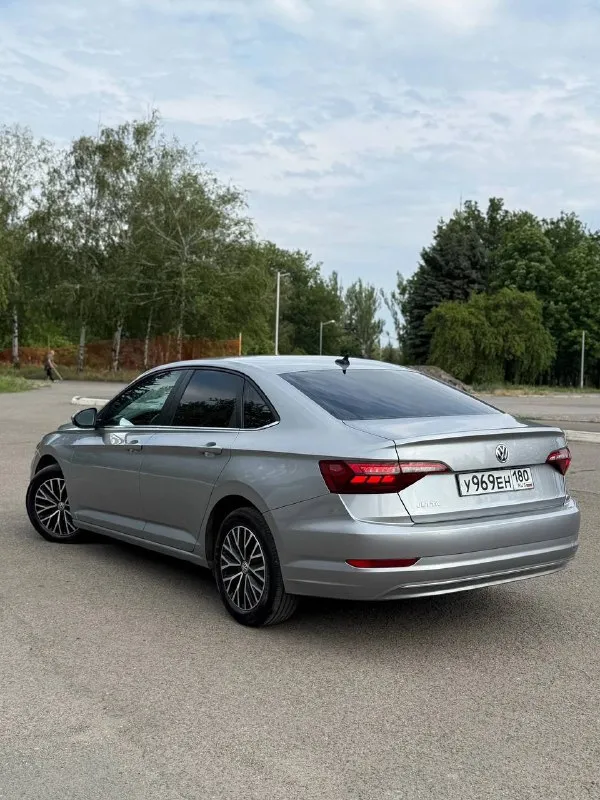 🚘 volkswagen jetta vll 2021 год 💰 цена 1.550 торг ✅ я собственник vin код 3vwc57bu0mm044541 ⚙️ 1.4 turbo (8-ми ступенчатый автомат) ⛽️ расход топлива 6-7л на 100км ✅ родной окрас. полностью обслужен. 📈 100т. км состояние 5из5 без вложений. летняя резина новая. 🏠 осмотр макеевка район пушка +79498317988 максим 📲 tg: @v1liqa 📞 звоните: +7(949)8317988 - фотография - 5