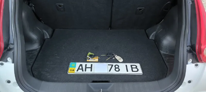 Nissan juke 2012 г. в. пробег 177 т. км. машина приобретена в донецке. один владелиц. первая регистрация 09.11.2012. учёт украинский и днр. продажа от собственника. состояние авто на твёрдую 4+. масла в двигатели и коробки менялись всегда вовремя. не троит. не дымит. коробка работает хорошо. по ходовой все хорошо. камера заднего вида. парктроник. mul-tlock. музыка штатная, но хорошая. цена 1 миллион 150 тысяч рублей + хороший торг. находится: донецк, рядом с ждановской развилкой. все вопросы по +79490467330 (миранда) 📞 звоните: +7(949)0467330 - фотография - 10