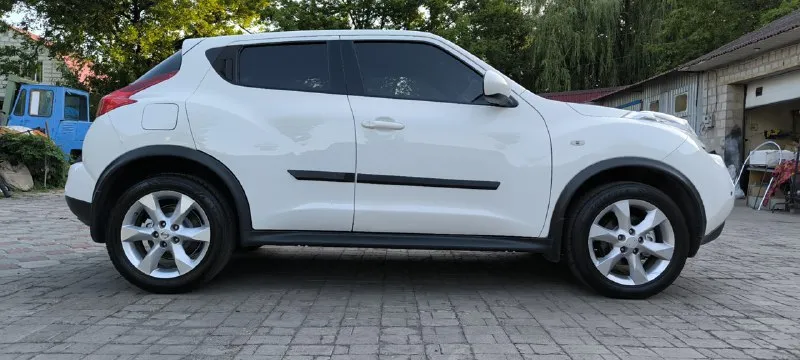 Nissan juke 2012 г. в. пробег 177 т. км. машина приобретена в донецке. один владелиц. первая регистрация 09.11.2012. учёт украинский и днр. продажа от собственника. состояние авто на твёрдую 4+. масла в двигатели и коробки менялись всегда вовремя. не троит. не дымит. коробка работает хорошо. по ходовой все хорошо. камера заднего вида. парктроник. mul-tlock. музыка штатная, но хорошая. цена 1 миллион 150 тысяч рублей + хороший торг. находится: донецк, рядом с ждановской развилкой. все вопросы по +79490467330 (миранда) 📞 звоните: +7(949)0467330 - фотография - 5