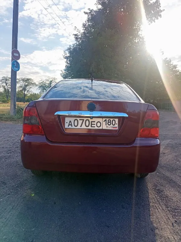 Продам geely ck 2008 г. в., бензин/газ, (газовое оборудование снято по ненадобности, оборудование отдам вместе с машиной), машина в отличном состоянии, на ходу, пробег 120 т. , мотор 1,5. по комплектации 4 электростеклоподъемника, кондиционер, гур, регулировка руля по высоте, камера заднего вида, магнитофон + усилитель, штатный подлокотник, титановые диски, хорошая летняя резина. машина обслужена, заменены фильтры, свечи, ремни, все жидкости, новое сцепление, тормозные колодки, суппорта. ходовка, кпп в идеале, документы в порядке. цена 350 000р. +7949 365 69 63 снежное 📞 звоните: +7(949)3656963 - фотография - 3