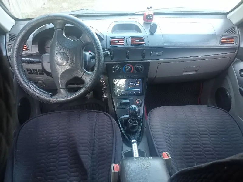 Продам geely ck 2008 г. в., бензин/газ, (газовое оборудование снято по ненадобности, оборудование отдам вместе с машиной), машина в отличном состоянии, на ходу, пробег 120 т. , мотор 1,5. по комплектации 4 электростеклоподъемника, кондиционер, гур, регулировка руля по высоте, камера заднего вида, магнитофон + усилитель, штатный подлокотник, титановые диски, хорошая летняя резина. машина обслужена, заменены фильтры, свечи, ремни, все жидкости, новое сцепление, тормозные колодки, суппорта. ходовка, кпп в идеале, документы в порядке. цена 350 000р. +7949 365 69 63 снежное 📞 звоните: +7(949)3656963 - фотография - 9