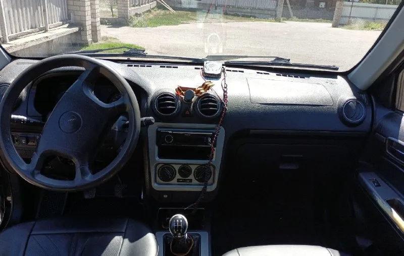 ❗продам авто geely ск 2013 года, пробег 117 тыс. двигателт 1.6 ✅машина с автосалона находилась в одних руках ✅гидроусилитель руля, кондиционер, стеклоподъёмники, газ евро 4, салон качественные чехлы (кож. зам) ❗комплект зимней и летней резины цена 🔥🔥🔥220 тыс. руб. ☎+79493072198 📞 звоните: +7(949)3072198 - фотография - 4