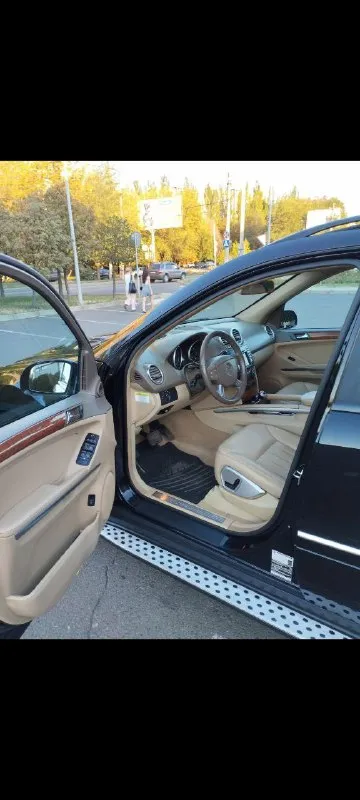 Продам автомобиль mercedes ml350 2008 год 3.5 л. , бензин, полный привод, коробка автомат. 220 тыс. оригинальный пробег. продажа от собственника по документам полный порядок. зелёная автотека. без дтп. коробка и двигатель в идеале. по ходовой без вложений. комплектация - 4 электростеклоподъемника, - электрозеркала с подогревом, - 2х зонный климат, - электросиденья -под рулевые липестки, - парктроники, - люк, - подогрев передних сидений, - круиз контроль, - мультируль, -музыка harman kardon. - кожаный салон, - люк, - датчик света, - датчик дождя. цена : 1.380 руб. торг у капота. авто готово к любым проверкам за ваш счет. +79493698306 по этому номеру телеграм и воцап. осмотр г. донецк, караван, мотель 📞 звоните: +7(949)3698306 - фотография - 7