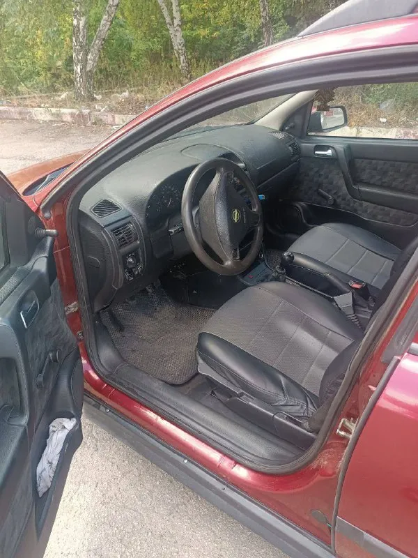 Опель астра g 1998. пробег 380 тыс. цена 255 тыс руб. двигатель 1.6. газ. бензин. кпп механика. полностью в рабочем состоянии. документы в порядке. два комплекта шин. г. донецк. всё вопросы только по телефону. тел +79494849335 - фотография - 7