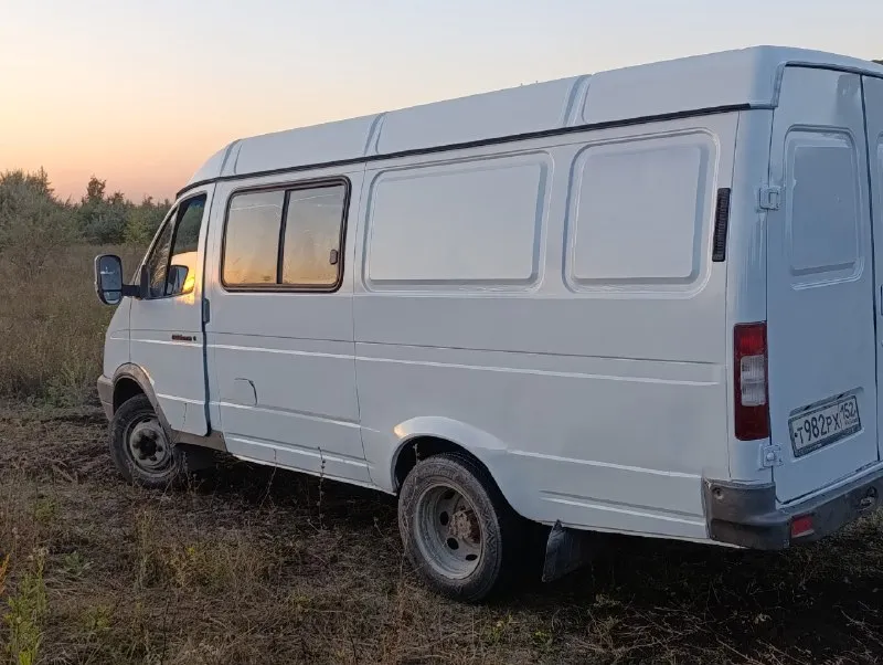 Продам газель, документы в порядке, стоит на учёте, кузов переварен, рама целая, двигатель 406 инжекторный, ходовка перебрана, резина как новая, электрика вся исправна, цена 580 тысяч, торг 79498264882 📞 звоните: +7(949)8264882 - фотография - 2