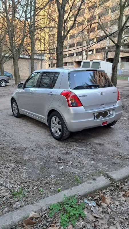 Suzuki swift 2008, mt, 199.000 тыс пробег отличная экономичная машинка, ходовка комфортная, коцек не много, технически обслужена, обслужены тормоза, есть заказ-наряды, би леды, подогрев зеркал, сел поехал, собственник. 1 хозяин в птс, авто с автосалона донецка 560 тыс. +79496397148 - фотография - 3