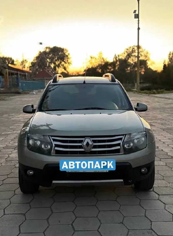 🇫🇷 renault duster 💰цена: 920 000р 🏢город: мариуполь 📅год выпуска: 2014 🧾пробег: 191 117 км. ⚙️двигатель: 1.6 ⛽топливо: бензин ⚙️кпп: механика 6-ст 4х4 📞 телефон: +7-949-727-41-51 +7-949-551-91-52 +7-989-263-55-56 💾 описание: - фотография - 2