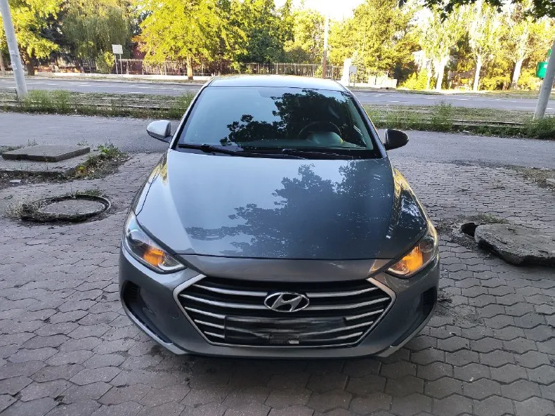 Продам hyundai elantra 2018 года. 2.0л(американка) коробка автомат. 156. тыс родного пробега!!! маши... - фотография