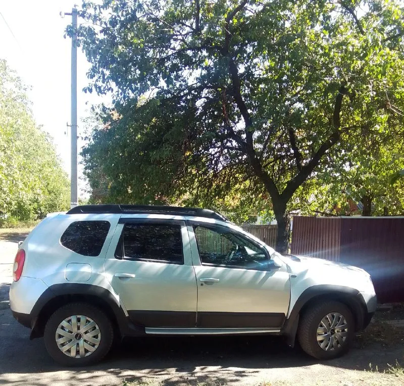 Renault duster 2.0 2013 год выпуска. газ/бензин. коробка автомат. полный привод. я владелец. цена 900- небольшой торг. переоформление в мрэо. +7 (949) 3270014 📲 tg: @nyutatolivna 📞 звоните: +7(949)3270014 - фотография - 4