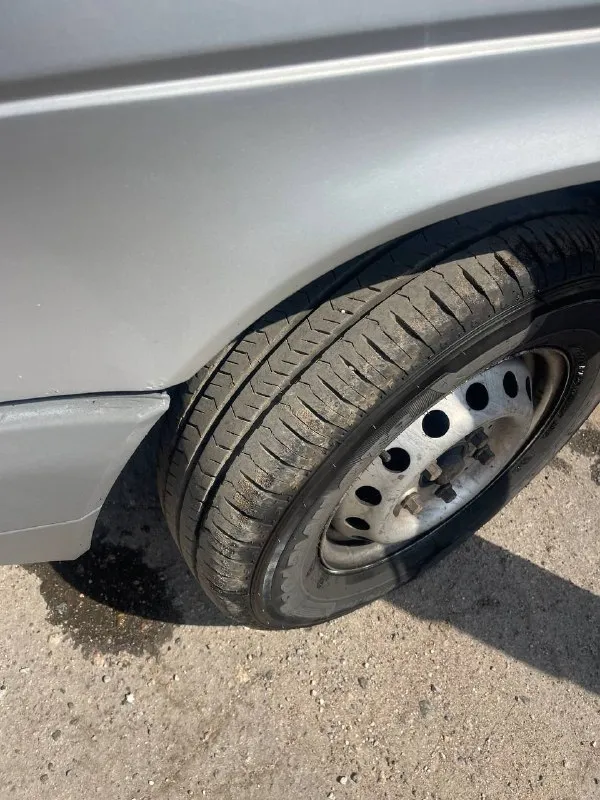 Продам мерседес спринтер 2005 года 2,2 дизель ( самый обычный мотор ) масло не берет, кондиционер работает на отлично 👍 цена 1,3 млн +79497051401 - фотография - 2