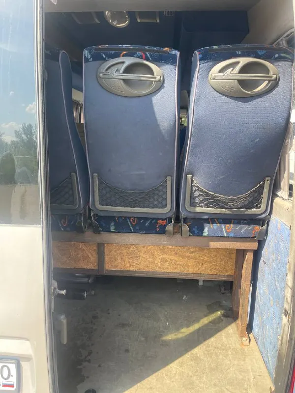 Продам мерседес спринтер 2005 года 2,2 дизель ( самый обычный мотор ) масло не берет, кондиционер работает на отлично 👍 цена 1,3 млн +79497051401 - фотография - 4