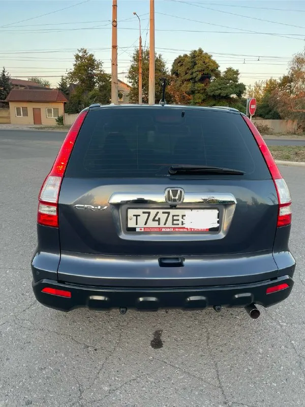 Honda crv - 2009 год, покупался авто в 2010 году на официальном дилере, объём двигателя 2.4, 205 тысяч км пробег родной! самая полная комплектация с порогами, слепыми зонами, проекция, подогревами и много чего другого для комфортной езды, два комплекта зима лето диски с резиной, автомобиль в идеальном состоянии, я собственник, машина в семье 10 лет. комплект ключей, история обслуживания, для более подробной информации звонить +79495180296 цена 1🍋380 или обмен 📲 tg:. ... 📞 звоните: +7(949)5180296 - фотография - 5