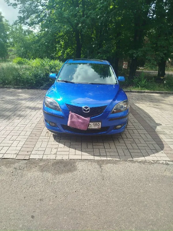 Продам mazda 3 вк,2004 года. мотор 2.0 на механике. салон не затерт, стеклоподъёмники, люк, обогрев... - фотография