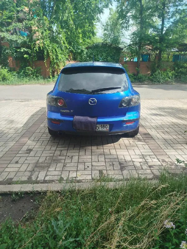 Продам mazda 3 вк,2004 года. мотор 2.0 на механике. салон не затерт, стеклоподъёмники, люк, обогрев зеркал, кондёр холодит, печка греет, два ключа и два брелка, я хозяин полное переоформление. машина в макеевке, вопросы в личку или по номеру+79493680595 цена 550т. 📞 звоните: +7(949)3680595 - фотография - 5