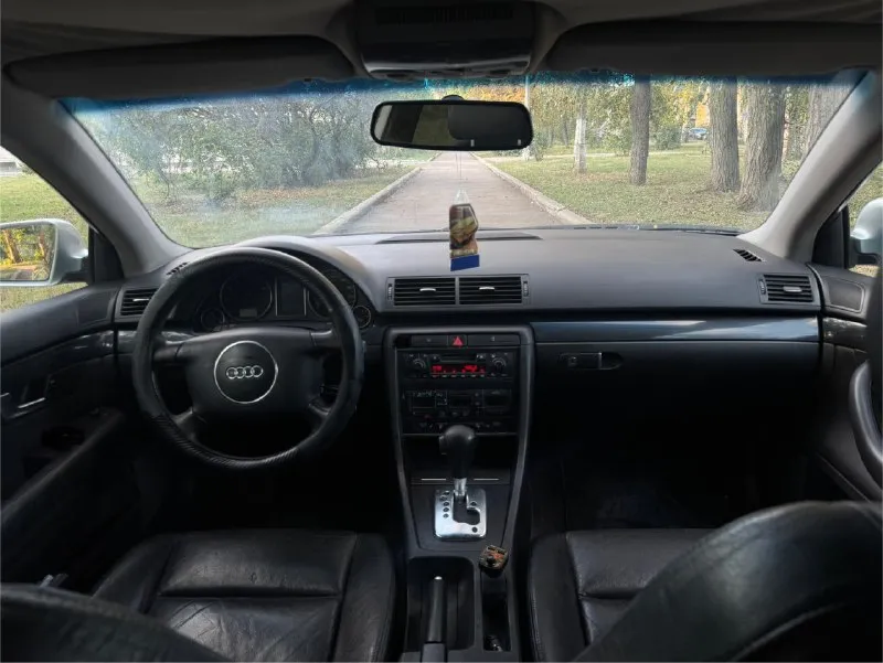 Здравствуйте продам audi а4 б6 2003 года не крашен! пробег оригинал! 239 тысч. 4 хоза. авто в отличном состоянии для своих лет! двигатель без каких либо нареканий! не дымит не троит! коробка автомат без каких либо нареканий! климат холодит отлично! подогревы сидений работают! авто без вложений работает каждая кнопка! переоформление без проблем цена 530.000 тысч все вопросы +79495091835 📞 звоните: +7(949)5091835 - фотография - 8