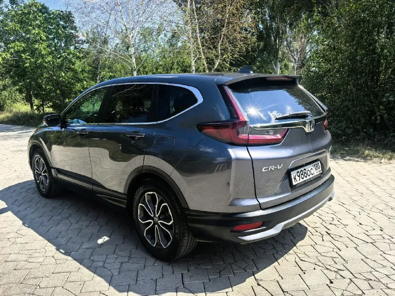 Honda cr-v 2021г рестайлинг ✅ машина в идеальном состоянии, любые проверки ✅пробег 60 000 км ✅ 2hkrw1h85mh428998 ✅ двигатель 1.5 бензин турбо ✅ коробка -вариатор автомобиль полностью обслужен цвет серый. 190 л. с расход: город 8л по трассе 6 л. максимальная комплектация очень динамичный автомобиль 2 ключа, apple car play/ android avto не одна деталь не крашена стекла все оригинальные безопасность вся целая интерьер темный натуральная кожа люк комфорт автозапуск двигателя круиз-контроль управление мультимедиа с руля, электропривод багажника, русифицирована. обогрев сидений лобового стекла зеркал климат контроль машина приехала из сша в августе 2024 г готова к переоформлению 2 машина в семье цена : 2 890 000 разумный торг +7 949 628 17 60 - фотография - 5