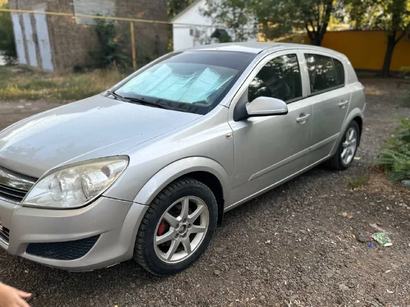Продам opel astra h 2008 г. в., мотор 1.6, мкпп, пробег 230 тыс. (родной) машина в хорошем состоянии, в семье 4 года. обслужена, ухожена, вложений не требует! цена 550 т. р. (торг) +7-949-344-73-79 осмотр г. амвросиевка - фотография - 3