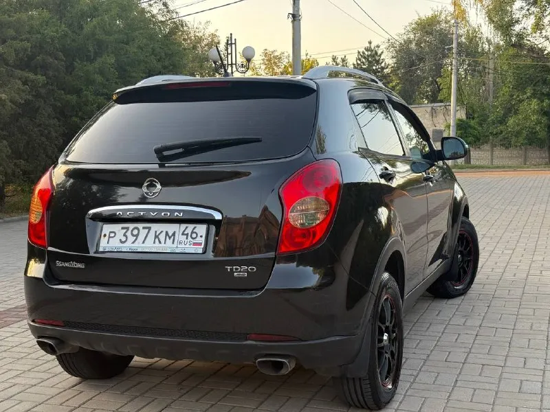 Ssangyong actyon, 2.0 tdi, 11.11.2011 г. в, 4wd, at. (пoдключaeмый пoлный пpивoд c блoкиpoвкoй) родной пробег - 219,400 км. с под одной семьи. заводской окрас. намёка на коррозию нет. есть квитанции по обслуживанию, сервисные книги. климат, круиз, мультируль, подогревы сидений, зеркал и зоны дворников, доводчики всех окон, автозапуск, двухсторонняя сигнализация и т. д. обмены, рассрочки и прочие не рассматриваю. стоимость - 770,000 руб. осмотр в г макеевка. контакты, +7(951)-767-97-27, +7(949)-453-12-33 - фотография - 2