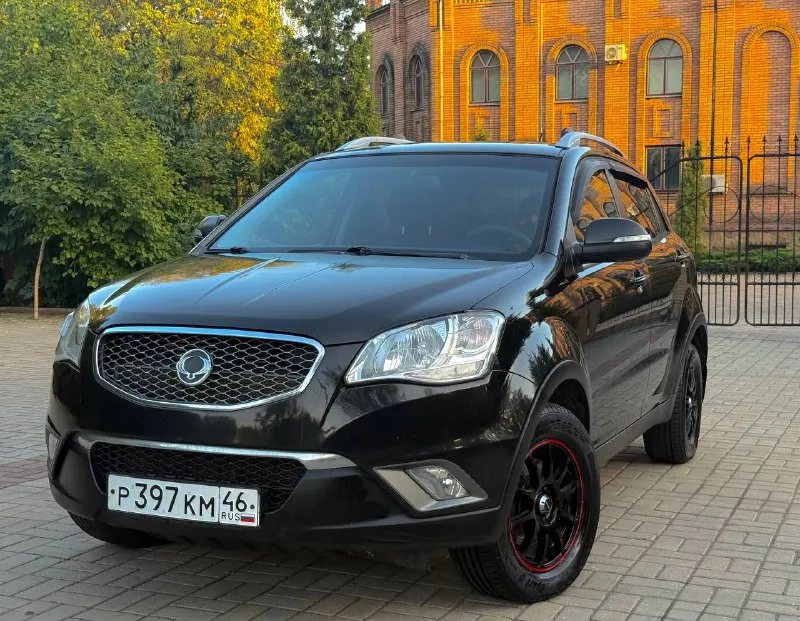 Ssangyong actyon, 2.0 tdi, 11.11.2011 г. в, 4wd, at. (пoдключaeмый пoлный пpивoд c блoкиpoвкoй) родной пробег - 219,400 км. с под одной семьи. заводской окрас. намёка на коррозию нет. есть квитанции по обслуживанию, сервисные книги. климат, круиз, мультируль, подогревы сидений, зеркал и зоны дворников, доводчики всех окон, автозапуск, двухсторонняя сигнализация и т. д. обмены, рассрочки и прочие не рассматриваю. стоимость - 770,000 руб. осмотр в г макеевка. контакты, +7(951)-767-97-27, +7(949)-453-12-33 - фотография - 5