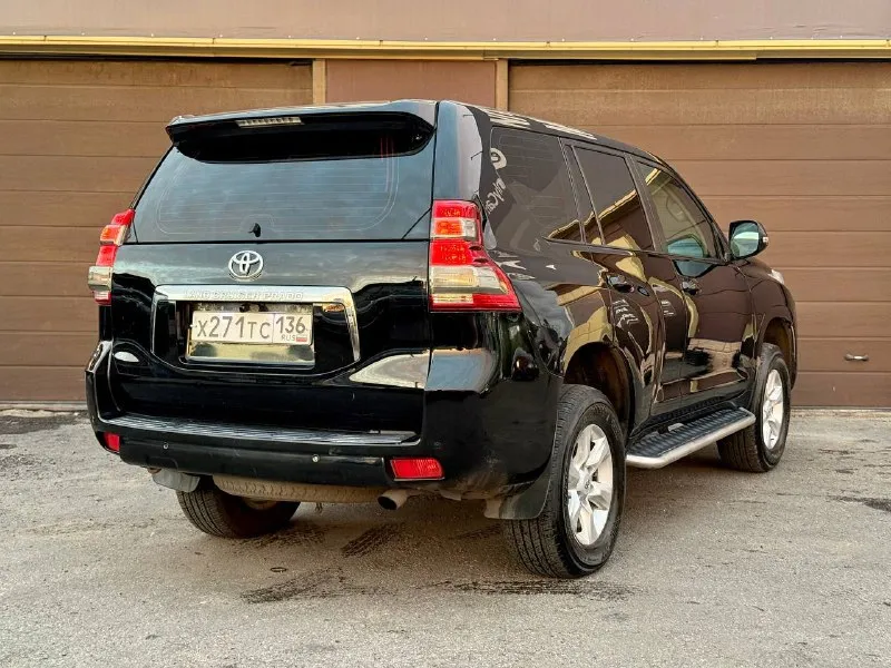 ❗️в продаже ❗️ легенда 🔥 toyota land cruiser prado 2010год выпуска 3.0 at дизель пробег 250.000 ✅черный ✅вин читается идеально ✅ юр. чистый автомобиль ✅ отличное тех. состояние ✅ шикарный внешний вид 😎 автотека (тык) другая инф. по запросу ⬆️ 💰2.180.000 ₽ 🔥 торг ✅ возможна продажа в кредит. ☎️89056547736📞 ✍️ @manageronlika 📍воронеж, ул. остужева, 45а/2 - фотография - 7
