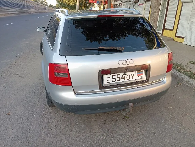 Продам audi а6с5 2.5тди кузов в заводском окрасе, есть мелкие недочёты, машина не новая грм заменён 10 тыс. назад цена 550 торг +7949 381 92 79 📞 звоните: +7(949)3819279 - фотография - 2