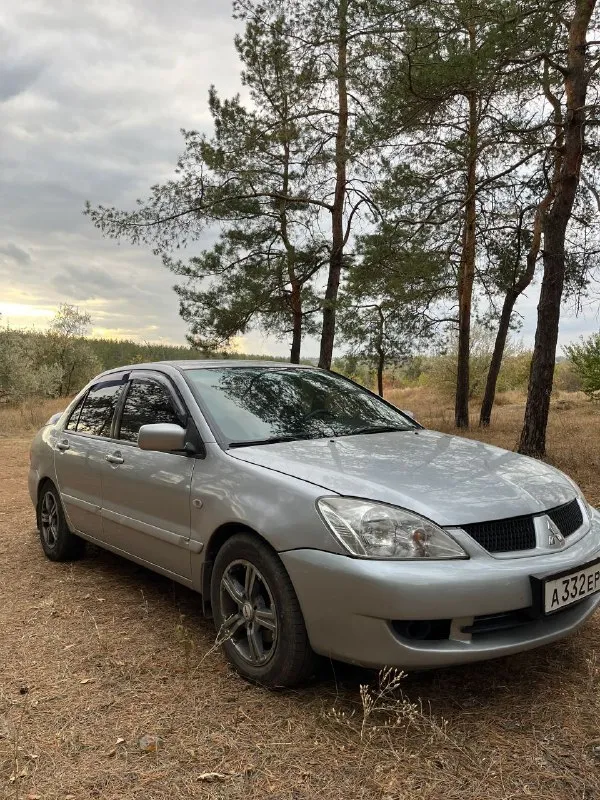 Продажа mitsubishi lancer в макеевке mitsubishi lancer, 2008 год двигатель: бензин; газ, 1,6 л трансмиссия: автомат привод: передний тип кузова: седан пробег: 165000 руль: левый 450 000 руб. торг. продается митсубиси лансер 2008 года выпуска. японская сборка, в нормальном техническом состоянии. не битый, крашенных деталей нет. коробка и двигатель без нареканий. резина в подарок. подогрев передних сидений, кондиционер, сигнализация а/з номер телефона: ульяна +79494076125 +79494076631 алена - фотография - 2