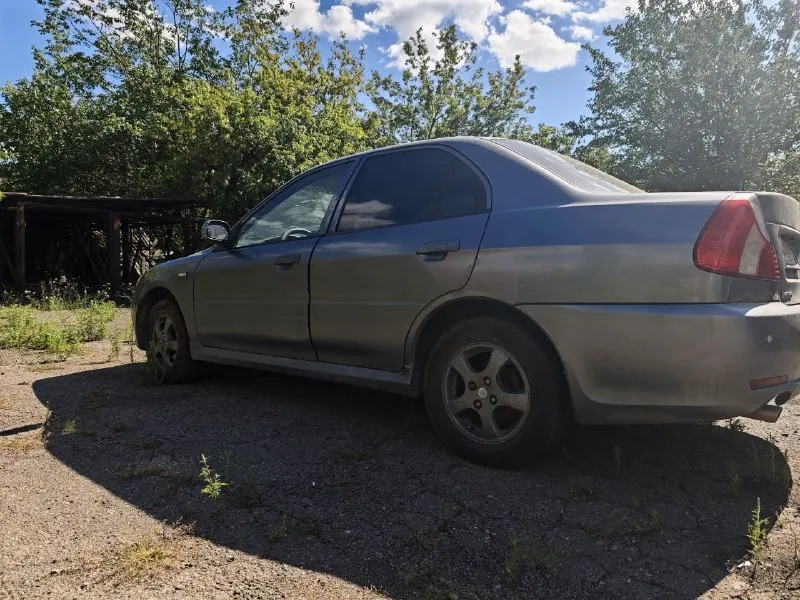 Продам soueast lionel 2008 года выпуска лицензионная копия mitsubishi lancer 6 го поколения. двигатель 1.6 4g18, гбо 4 поколения. балон под запаску, 2 подушки безопасности, подогрев и электропривод зеркал, подогрев заднего стекла, полный электро пакет стеклоподъёмников, abs, кондиционер, парктроник камера заднего вида. все функции работают. кузов требует внимания а именно задняя часть авто, прогнили крепления поперечных тяг на задним лонжероне, (машина на ходу ). времени и места занимается машиной нет любые проверки я собственник учёт на мне. с учётом ремонта авто цена 200т. звонить писать телеграм. если не отвечаю то пишите позже отвечу. волноваха +79496131249 - фотография - 9