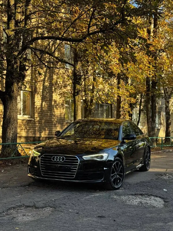 Audi а6 1.8 т год 2016 рестайлинг автомобиль в идеальном состоянии, своевременно обслуживался. есть сервисная книжка. оригинальный птс. кузов в родной краске. не участвовал в дтп. зимняя резина в комплекте. полный комплект ключей и документов. в салоне не курили. оригинальный птс больше информации по телефону +79493678201 цена срочно ‼️ 2🍋100 📲 tg: марк 📞 звоните: +7(949)3678201 - фотография - 2