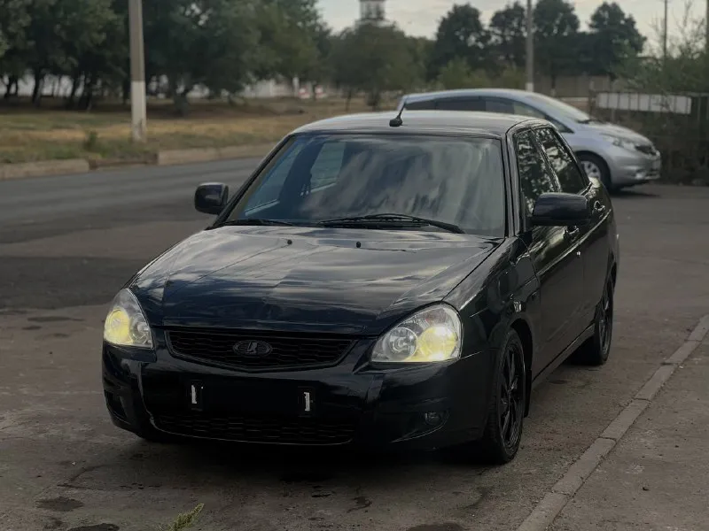 ❗️продам срочно❗️ 🚘 ваз proiora black edition🚘 машина на газу, что в нынешней ситуации с бензином оч... - фотография