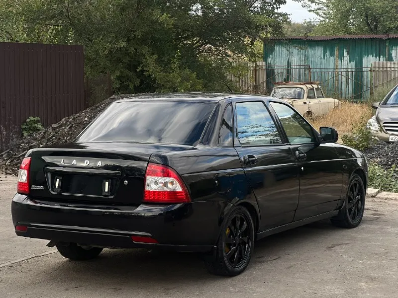 ❗️продам срочно❗️ 🚘 ваз proiora black edition🚘 машина на газу, что в нынешней ситуации с бензином очень круто😅 💎полулюкс комплектация 2009г выпуска 124 мотор (клапана не гнет) абс 💨эур ❄️кондиционер ( с ним нужно разобраться, скорее всего лопнула какая-то трубка и вытек фрион) ✅перешитые сидушки ✅пересвет салона 💨стоит выхлоп паук 4-2-1 приятный звук 🛞диски приора 2 на хорошей резине 💡хороший свет ✅машина переодета вся в приору 2 ✅коробка мотор все работает ездит втыкается все отлично без хрустов ✅по дну есть пару моментов, а так машинка вся в огнях ✅по ходовке нареканий нет 🪪продажа с переоформлением 💵цена 340.000 ❓все вопросы по телефону или в лс +79591471262 📞 звоните: +7(959)1471262 - фотография - 3