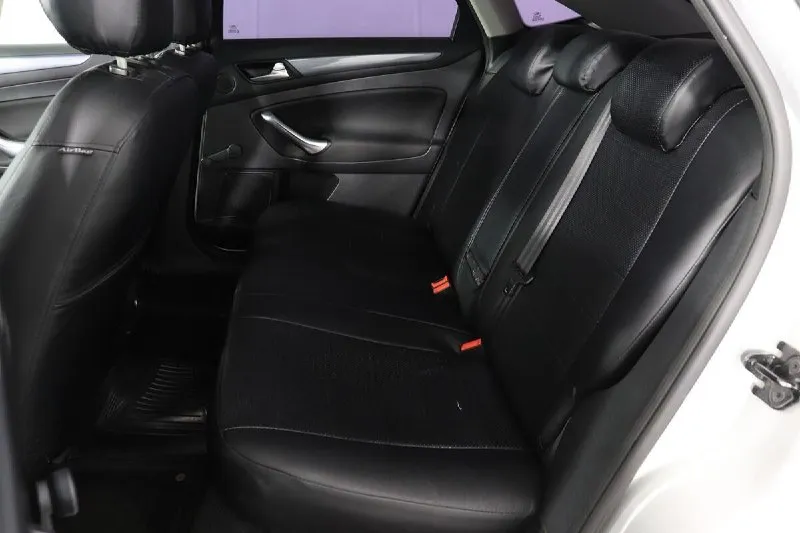 Ухоженный, надёжный автомобиль. владею на протяжении трёх лет. технически полностью обслужен, без дополнительных вложений, расходники меняются своевременно. обслуживался в салоне mercedes-benz звезда столица каширка. с переездом в донецк бывший автосалон «ford» есть расчеты и чеки на работы. все расчеты предоставлю. автомобиль на мне. новая резина зима-лето зима :pirelli ice zero 215/50/17 липучка. лето: абсолютно новая sailun 215/55/17 пробег оригинальный. два ключа. по факту 4 владельца - менял регистрацию. цена:890 000₽. торг| город:донецк/горловка. пробег:230 000 км. телефон:+79493980520. - фотография - 5