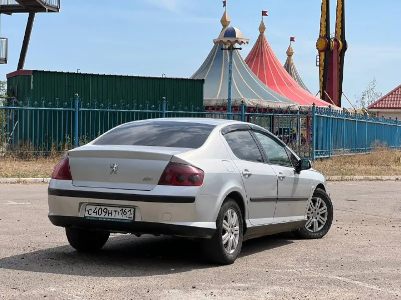 Продам пежо 407 2007 год заменены катушки обслужена система охлаждения хороший свет в фарах ксенон в туманках ксенон 1.8 двигатель колодки поменяли ( все 4 ) ездила женщина, относились бережно пороги/ дно целое с документами полный порядок, полное переоформление покупали для женщины, продаем из-за того что машина на механике машина не с салона, есть некоторые нюансы, на все эти нюансы будет соответствовать торг цена 385 + торг рассмотрю варианты обмена быстрому покупателю хорошо уступлю +79497162754 @andrey46284 - фотография - 2