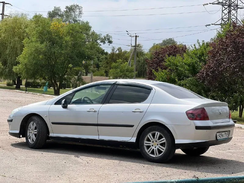 Продам пежо 407 2007 год заменены катушки обслужена система охлаждения хороший свет в фарах ксенон в туманках ксенон 1.8 двигатель колодки поменяли ( все 4 ) ездила женщина, относились бережно пороги/ дно целое с документами полный порядок, полное переоформление покупали для женщины, продаем из-за того что машина на механике машина не с салона, есть некоторые нюансы, на все эти нюансы будет соответствовать торг цена 385 + торг рассмотрю варианты обмена быстрому покупателю хорошо уступлю +79497162754 @andrey46284 - фотография - 4