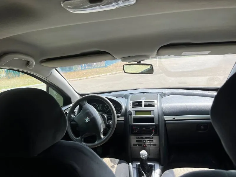 Продам пежо 407 2007 год заменены катушки обслужена система охлаждения хороший свет в фарах ксенон в туманках ксенон 1.8 двигатель колодки поменяли ( все 4 ) ездила женщина, относились бережно пороги/ дно целое с документами полный порядок, полное переоформление покупали для женщины, продаем из-за того что машина на механике машина не с салона, есть некоторые нюансы, на все эти нюансы будет соответствовать торг цена 385 + торг рассмотрю варианты обмена быстрому покупателю хорошо уступлю +79497162754 @andrey46284 - фотография - 6