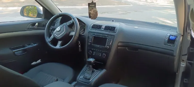 Skoda octavia a5 1.8т год 2010 пробег 280 продам октаху, валит бодро, мотор коробка без проблем, ходовая требует внимания, по кузову на 4-, музыка болеро, резина нормальная, учёт 180й, переоформление без проблем, 600 тысяч рублей, небольшой торг, возможен обмен донецк киевский район, тел+79493152333 📞 звоните: +7(949)3152333 - фотография - 8