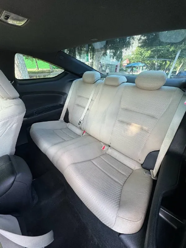 Honda accord coupe 2016 год выпуска конец года. максимальная комплектация за исключением кожи. пробег 125.000км. подрулевые лепестки, мультируль, люк, led-оптика, камера 180 в зеркале, камера заднего вида, два монитора, хорошая аудио-система, бесключевой доступ, кнопка старт-стоп. машина в хорошем техническом состоянии, требует небольших вложений по лкп. автомат работает ровно, не пинает, мотор 2.4 vtec, на приятном хондовском выхлопе. телефон для связи - +79494043552 +79494351355 цена: 1.450.000₽ разумный торг на месте по факту. 📲 tg: alexandra 📞 звоните: +7(949)4043552 - фотография - 7