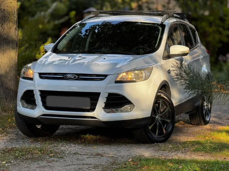 🚗 продам автомобиль ford kuga ▶️ год выпуска: 2013 ▶️ объём двигателя: 1.6 ▶️ комплектация полная ℹ️ описание: ✅ автомобиль в хорошем состоянии. ✅пробег 164.000 ✅ автомобиль без дтп, зеленая автотека и соответсвенно весь кузов и железо ровное! ✅ авто обслужено! не дымит, масло не ест, едет очень бодро. коробка переключается плавна без рывков и пинков, машина внешне в отлично состояние, рыжиков, гнили и т д. вин читается. на любые проверки за ваш счет - готов. 🏛 юридически автомобиль чист, без штрафов 💰 цена🔥:1 млн 100 тыс. рублей торг у капота 🏢 осмотр: донецк ☎ более подробно по номеру телефона: +79494592618 📲 tg: александр 📞 звоните: +7(949)4592618 - фотография - 3