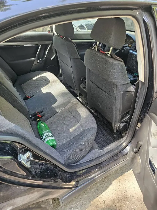 Opel vectra c 2002г двигатель: 1.8 бензин пробег: 305000 коробка: механика комплектация: электропривод боковых зеркал, электроподогрев зеркал, регулировка передних сидений (передние сиденья с регулировкой по высоте ), поясничная опора в передних сиденьях, разделительный подлокотник спереди, разделительный подлокотник сзади, центральный замок, ключ ду (дистанционный ключ), электрические стеклоподъемники передние, abs, esp. tcs, кондиционер ( раздельный климат-контроль 2 зоны ), запасное колесо. есть нюансы по лкп. двигатель работает ровно. обслуживалась машина в срок, все расходники менялись вовремя. полностью новая подвеска, перебрана тормозная система. 2 комплекта ключей. цена: 500.000р + торг осмотр донецк - кировский район, текстильщик контакты: +79493181444 ( telegram ) 📞 звоните: +7(949)3181444 - фотография - 6