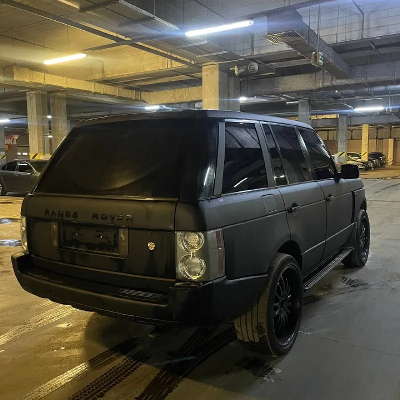 Продам land rover range rover 2005 год 4.4 бензин автомобиль в хорошем состоянии, в моторе поменяно всё что нужно было менять, подвеска обслужена, салон полностью перешит, кузов весь обтянут в плёнку, есть возрастные косяки по задним аркам, едет бодро и выглядит хорошо, если будут вопросы звоните или пишите отвечу. цена 650 000 +79496152097 - фотография - 4